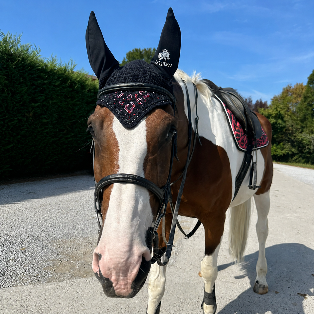 Handmade Bonnet Icon Queen | First Edition