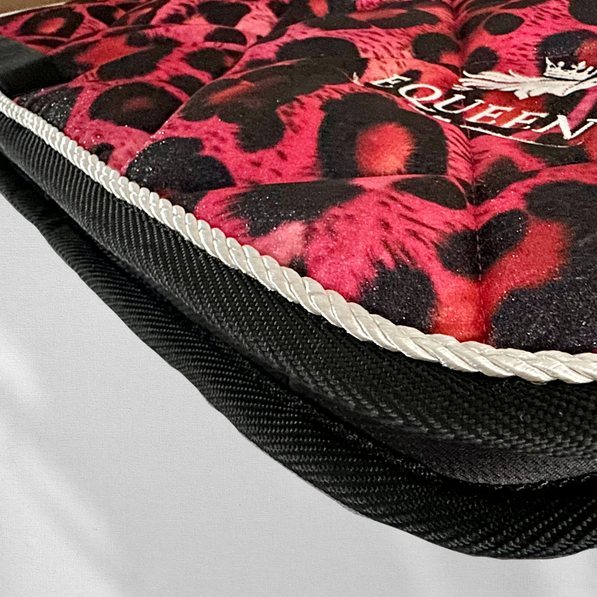 Sottosella Equeen | Icon